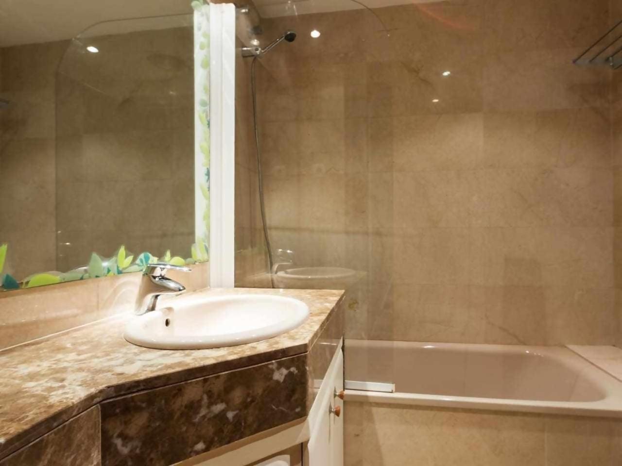Comfortable 4 Rooms 2Bath W Balcony برشلونة المظهر الخارجي الصورة